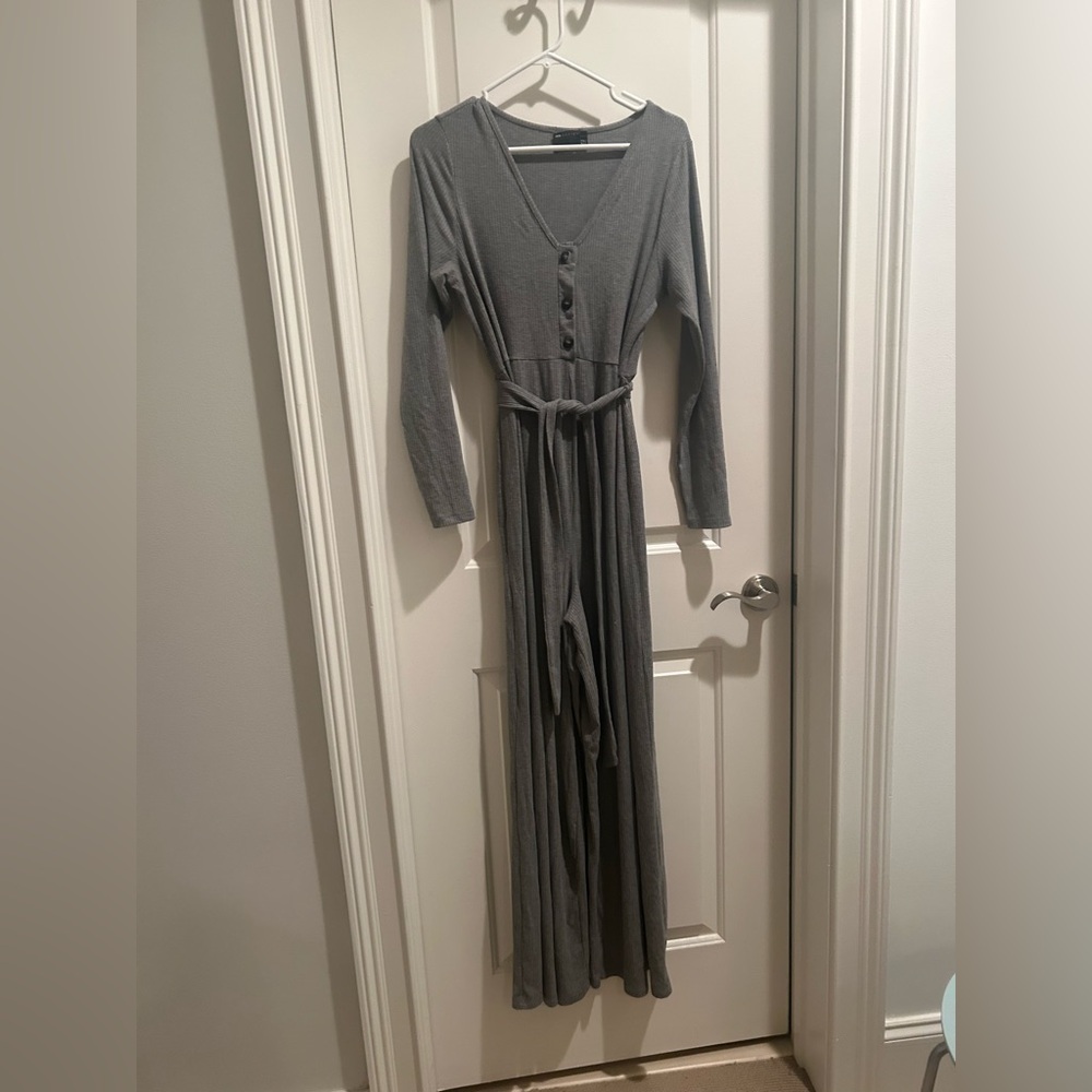 ASOS Maternity Gray Long Sleeve Jumpsuit Size 8